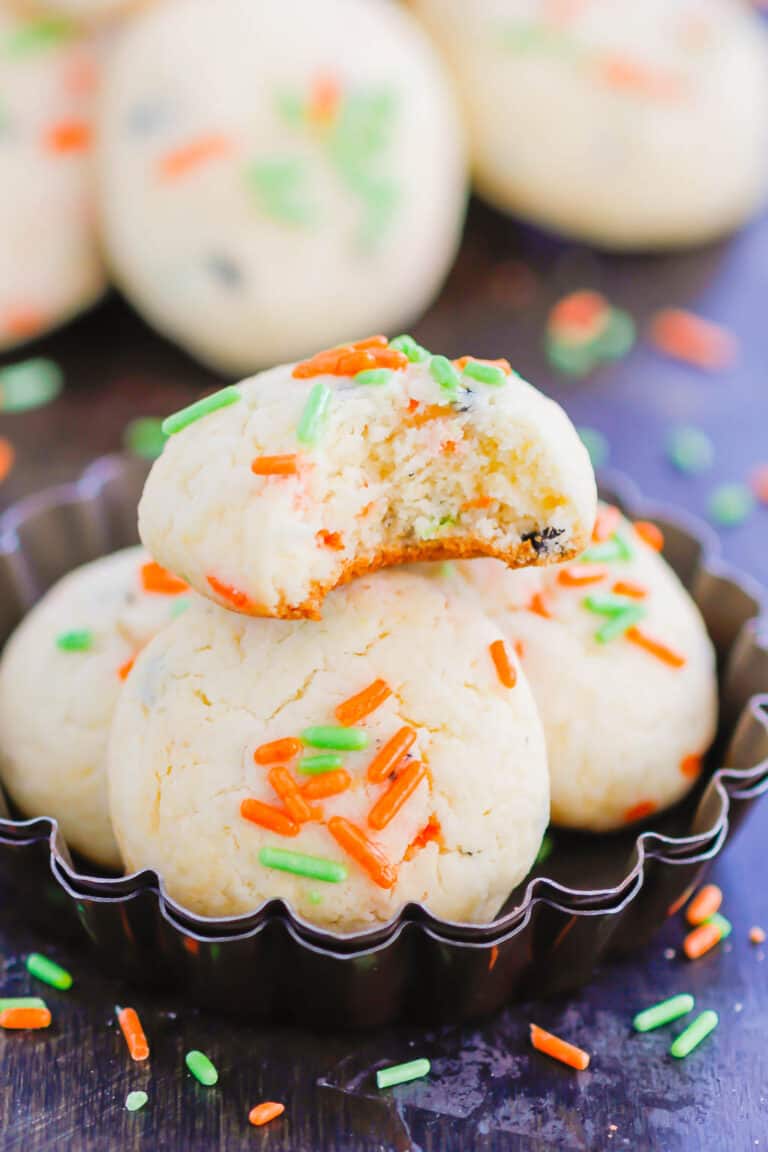 55 Easy Halloween Party Food Ideas That Everyone Will Love