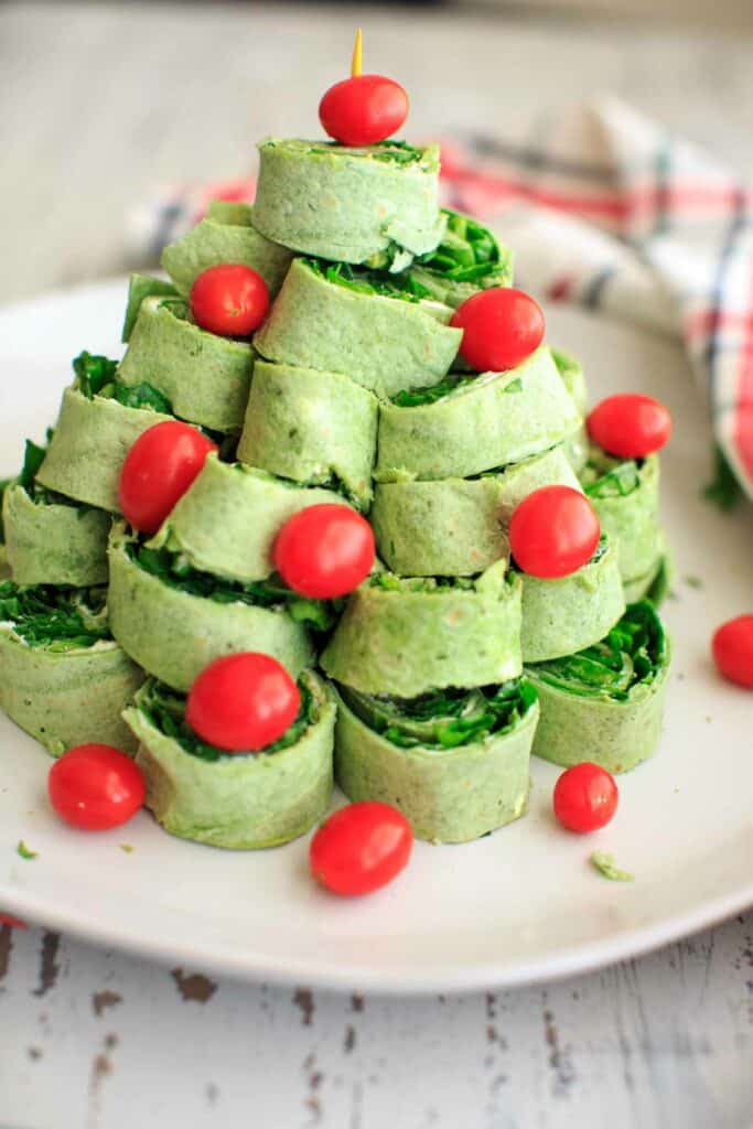 25 Holiday Appetizers for a Crowd - Easy Christmas Finger Foods!