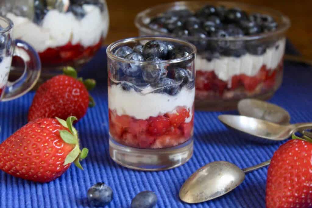 23 Healthy 4th of July Desserts (easy patriotic recipes ...