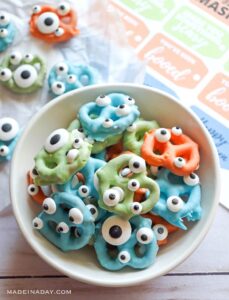 101 Irresistibly Spooky Halloween Treats To Satisfy Your Sweet Tooth